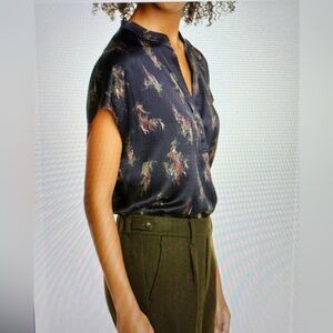 Vince Romantic Silk Popover V-Neck Blouse in Black Wisteria Print Size Large